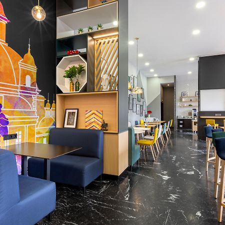 Holiday Inn Madrid - Las Tablas By Ihg Exterior photo