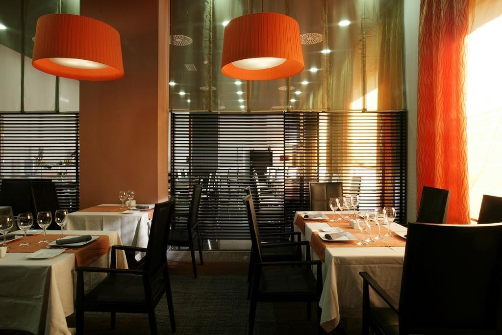Holiday Inn Madrid - Las Tablas By Ihg Exterior photo