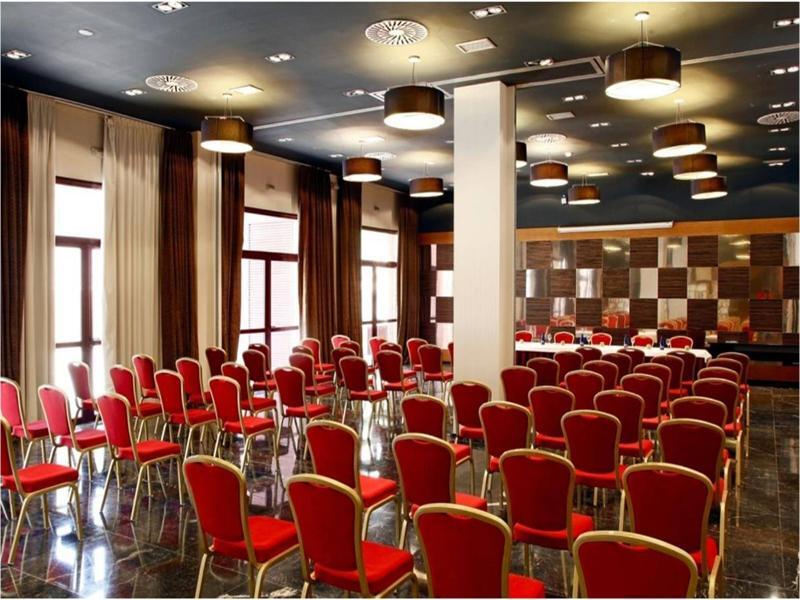 Holiday Inn Madrid - Las Tablas By Ihg Exterior photo